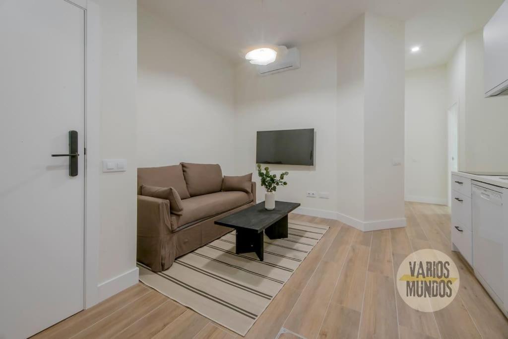 Cool Y Centrico Apt 6Px En Plena Plaza Del Carmen E2 Madrid Kültér fotó