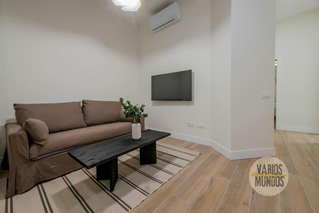 Cool Y Centrico Apt 6Px En Plena Plaza Del Carmen E2 Madrid Kültér fotó